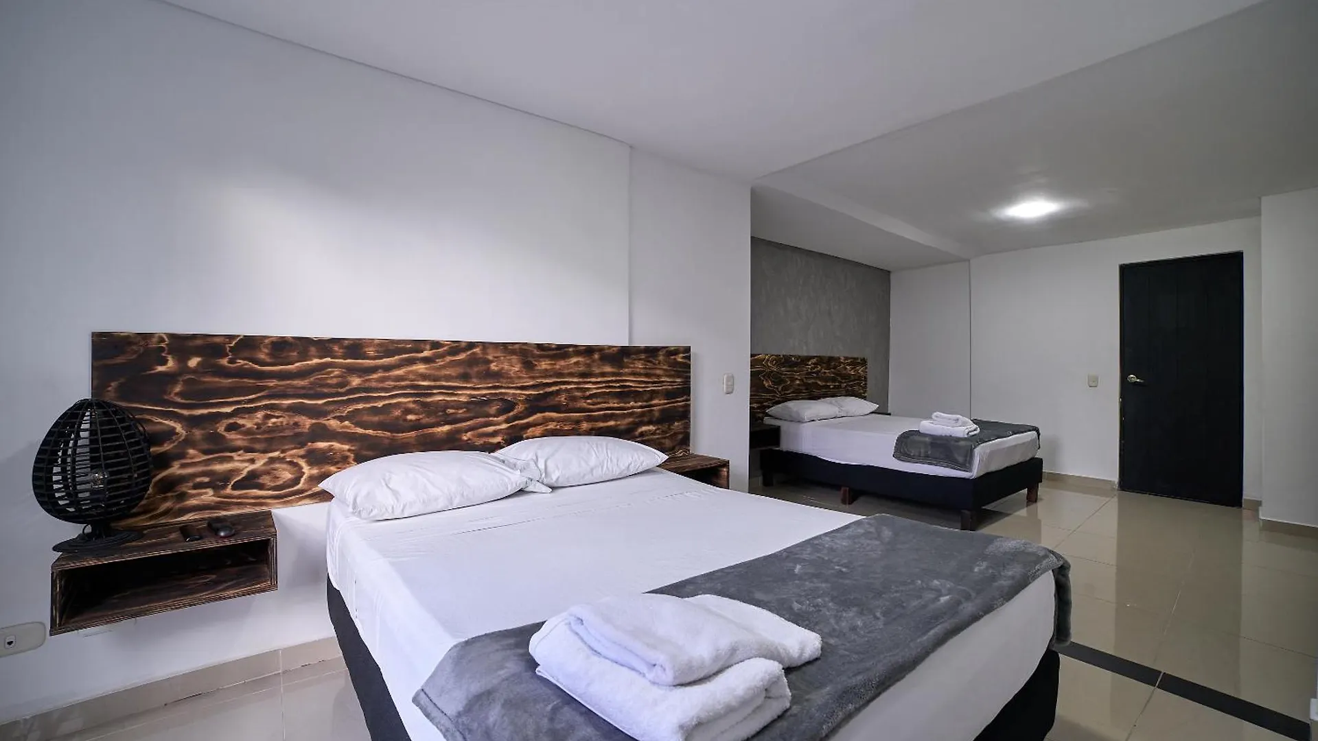 **  Hotel Express Medellin Farum 콜롬비아